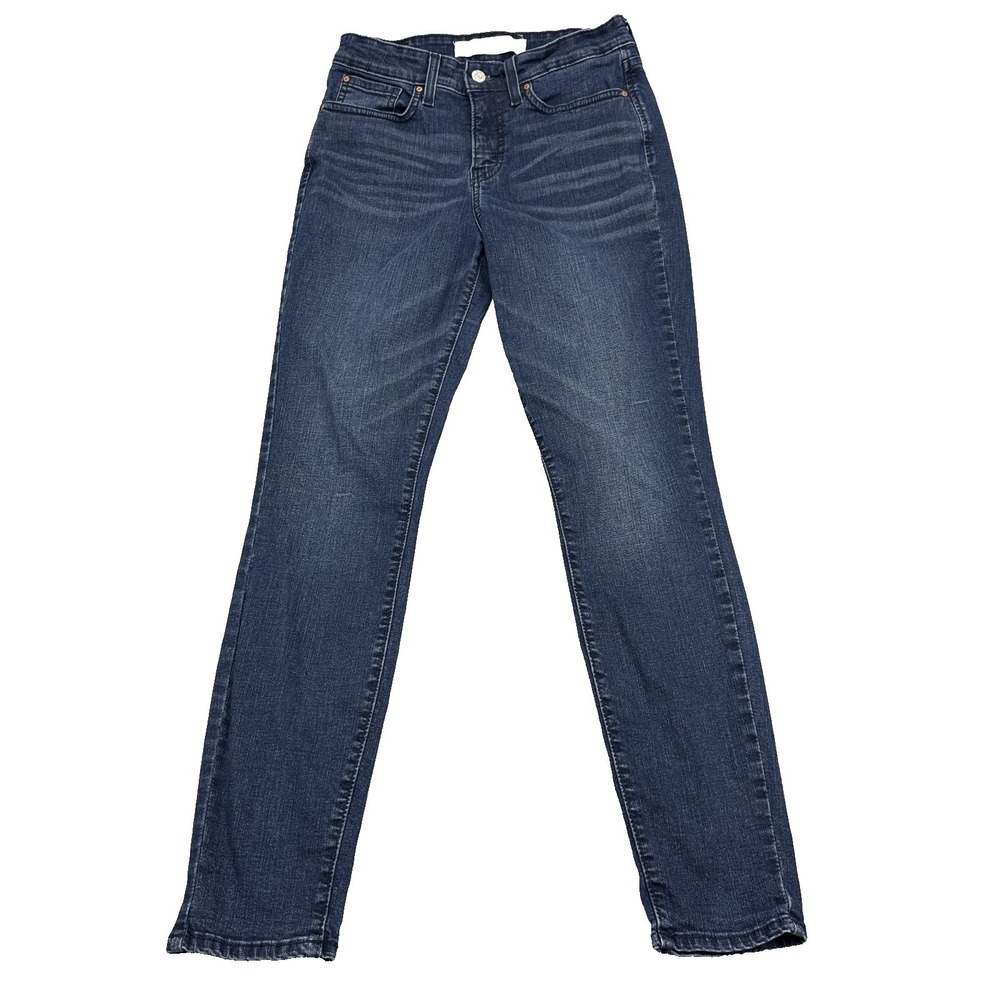 Levi Strauss Signature Gold Totally Shaping Skinny Jeans Size 6M Stretch Denim
